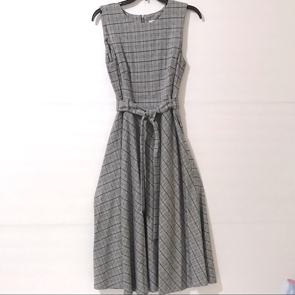 Calvin Klein
Belted Stretch Midi Dress